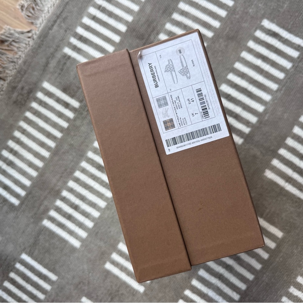 Burberry Vintage Check Slides + Box - Picture 5 of 7